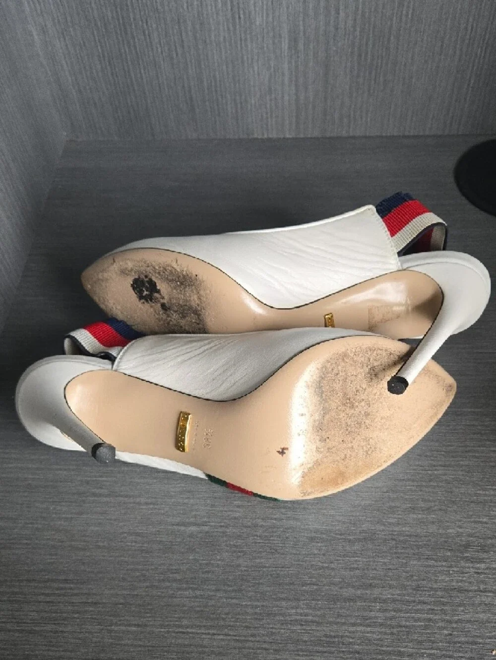 Gucci White Pointed-Toe Slingback Flats with Red-Blue Ribbon - Picture 6 of 7